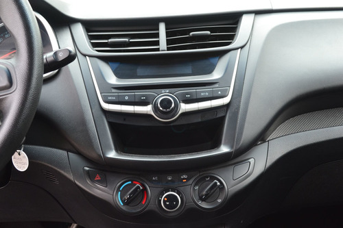 Imagen 15 de 15 de Chevrolet Aveo Lt 2020 Rojo Cereza