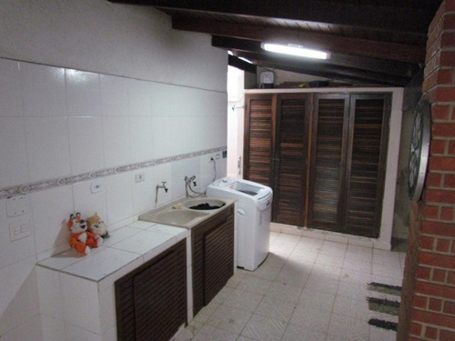 Imagem 11 de 21 de Sobrado Médio Padrão, Acabamento Fino Com Piscina-estrela Dalva - 05