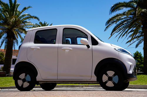 Auto 100% Eléctrico Xy City Car - Trike Uruguay