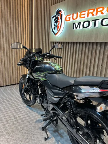 Bajaj Pulsar 180 Fi Neon 2022