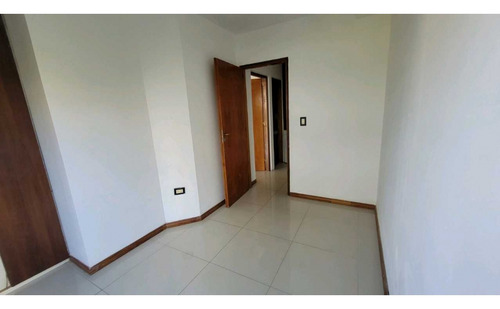 Vendo Departamento Centro 2 Dormitorios Pileta Y Cochera