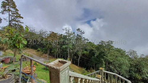 Exclusiva Empresa En El Area De Telecomunicaciones, Con Torre A 2006 Mts De Altura En Un Terreno De 870m2, En El Junquito, Urb Alto Irapa, Mls#24-20005