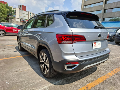 Volkswagen Taos 1.4 Tsi Highline At