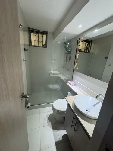 Vive En La Parte Baja De La Loma De Los Bernal, Vendo Apartamento En Exclusiva Unidad Residencial