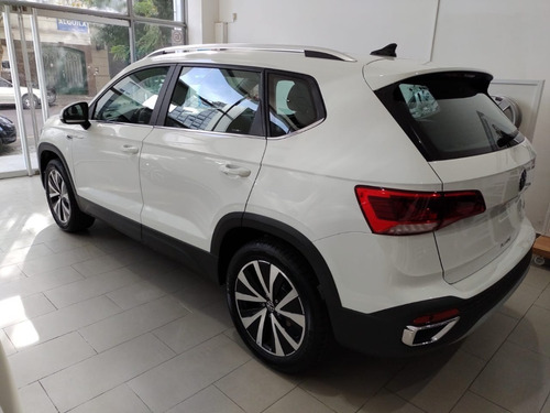 Volkswagen Taos Highline