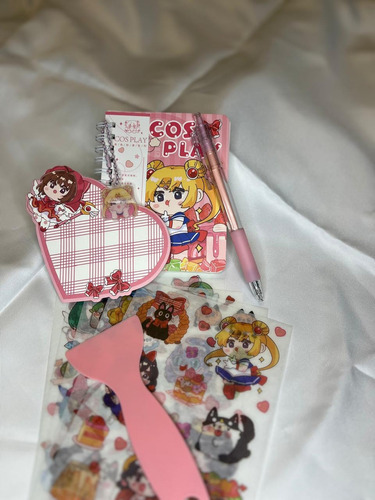 Libreta Y Stickers Sailor Moon O Princesas + Accesorios