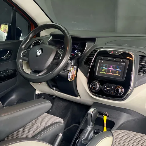 Renault Captur 2.0 Intens Automática