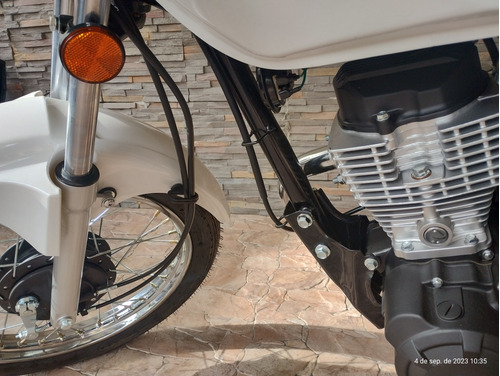 Imagen 6 de 21 de Zanella Rx 150 Z7 Pocos Kms Leer Con Porta Alforjas Y Alforj