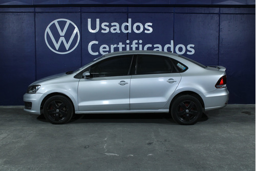 Volkswagen Vento 2.0 Confortline Mt