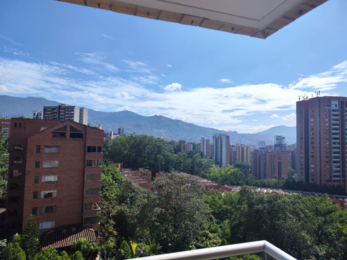 Apartamento Para La Venta En El Campestre Poblado