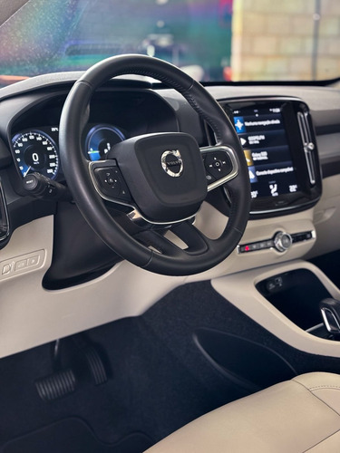 Volvo XC40 1.5 T5 Momentum Recharge (plug-in) 5p Hibrido