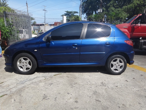 Imagen 8 de 13 de Peugeot 206 Premium Automatico