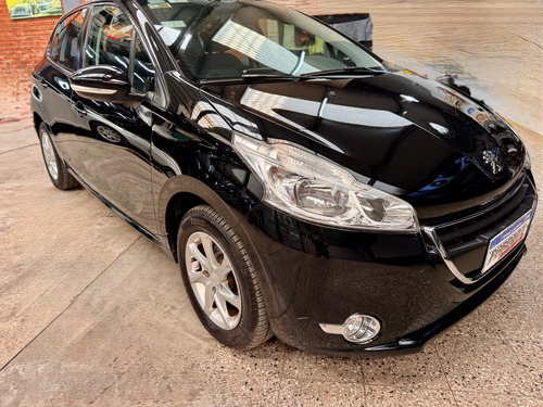 Peugeot 208 1.5 Allure Touchscreen