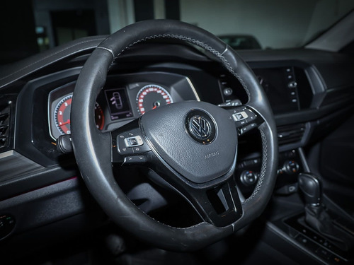 Imagen 11 de 15 de Volkswagen Vento 2019 1.4 Comfortline 150cv At