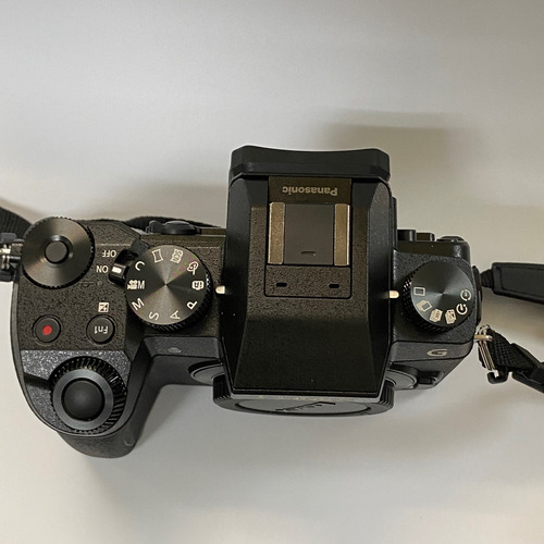 Lumix Panasonic G7 Kit 14-42mm Como Nueva Negro (Usado)