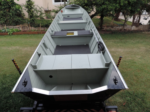 Barco De Alumínio Semi Chata 6 Metros Para Esporte E Lazer