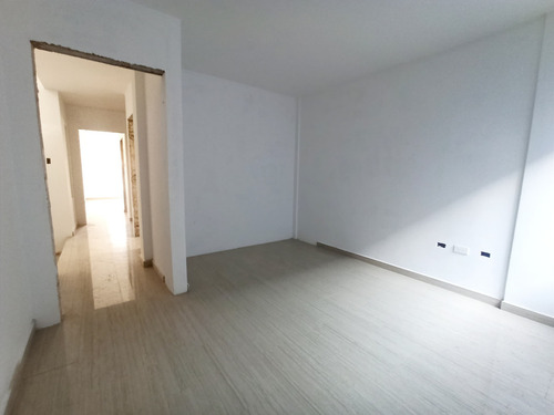 Yosmar Y Fernando Venden Vende Townhouse A Estrenar En Res. Cumbres De La Esmeralda, San Diego.