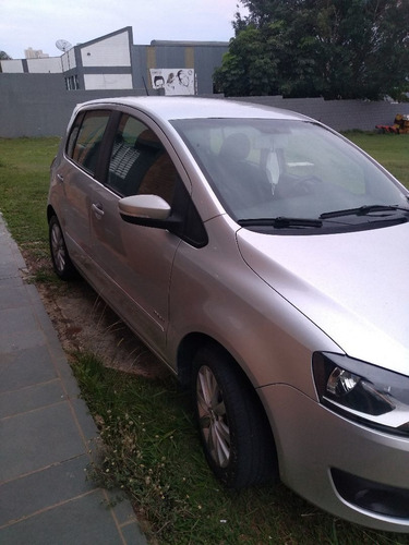 Imagem 4 de 15 de Volkswagen Fox 2011 1.6 Vht I-motion Total Flex 5p