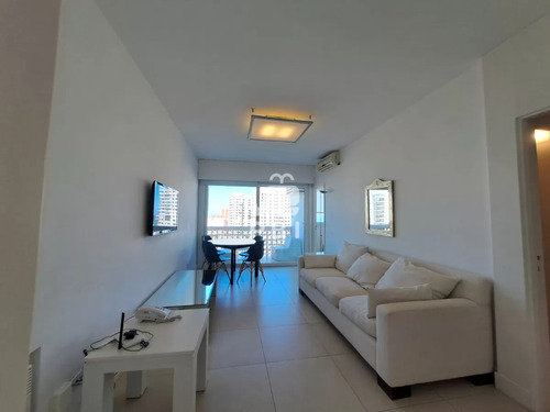 Venta De Apartamento 2 Dormitorios Playa Mansa  - Vanguardia - Ref : Pbi13333