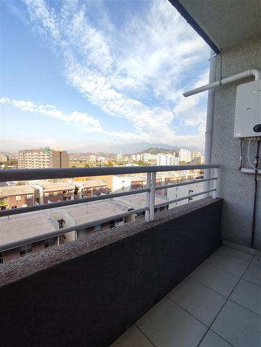 Departamento En Arriendo De 2 Dorm. En Independencia