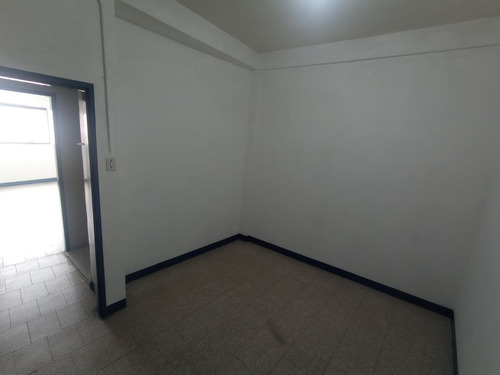 Oficina En Alquiler - Urb. Las Minas De Baruta