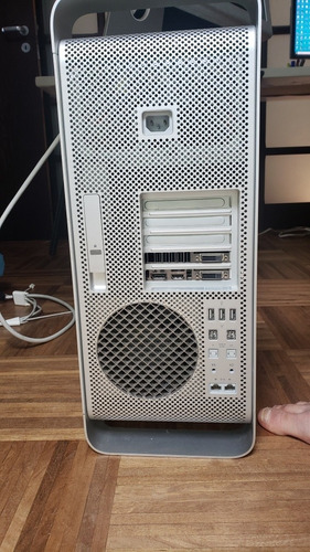 Imagem 2 de 6 de Mac Pro 2009 4.1 Octa Core 2.26 Ghz - 16gb Memoria 4hd's