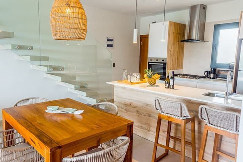 Penthouse De 3 Habitaciones Amueblado En Los Corales/ Listo Para Entrega