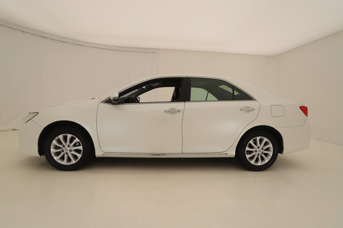 Toyota Camry 2.5 L4 At