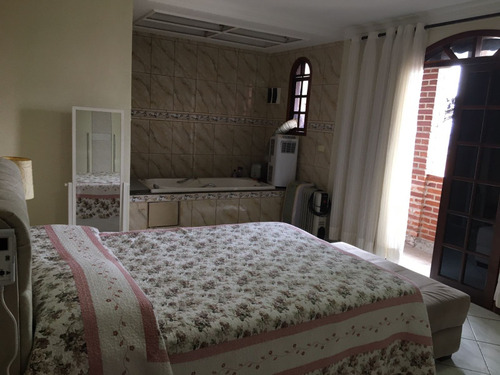 Casa Dois Quartos Dois Banheiros Sala Cozinha Planejada