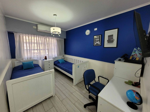 Imagen 11 de 19 de Triplex C/ Coch Y Pileta Climatizada, Impecable! En Venta!