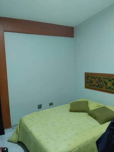 Se Vendé Casa En Urbanización El Trigal Norte Calle Acuario. L.m