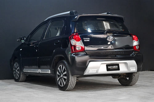 Imagen 6 de 15 de Toyota Etios Cross 1.5 Mt 2014