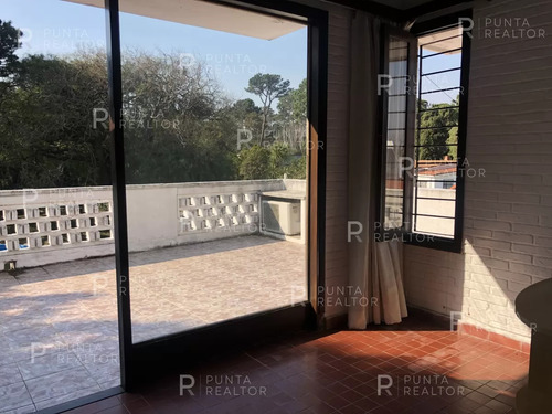 Casa En Venta En Playa Mansa, Punta Del Este, Uruguay