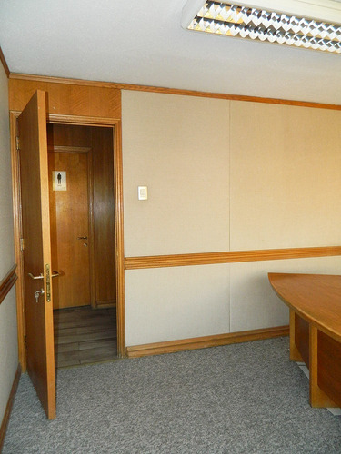 Gran Oficina En Arriendo, 5 Privados, 2 Estacionamientos