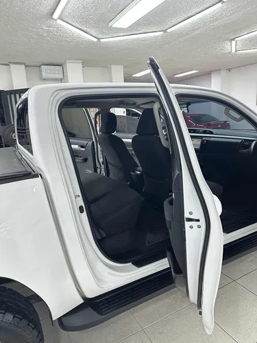 Toyota Hilux 2.4l 4x4 turbo diesel