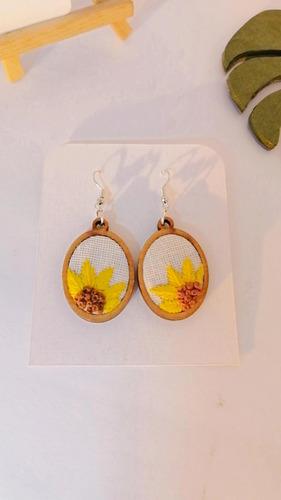 Aretes Artesanales Bordados A Mano