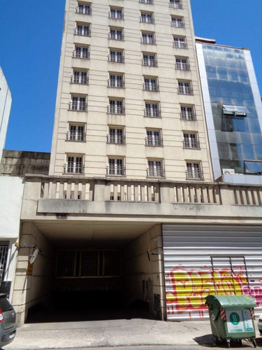 Imagen 5 de 15 de Excelente Oportunidad!!! - Centro - Cochera Privada Amplia Y Cubierta Con Posesión Y Escritura Inmediata, A Metros De Tribunales I