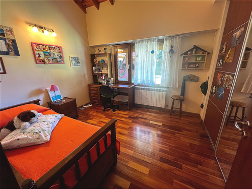 Venta Casa Chalet Adrogué Pileta Parque Permuta Apto Crédito