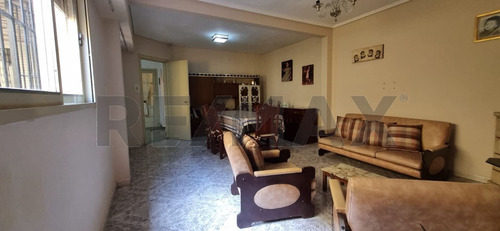 Venta Casa Amplia Avellaneda Patio Dos Cocheras