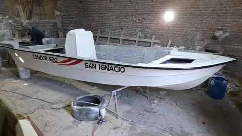 Lancha Tracker Condor 520 Base 1 Con Consola
