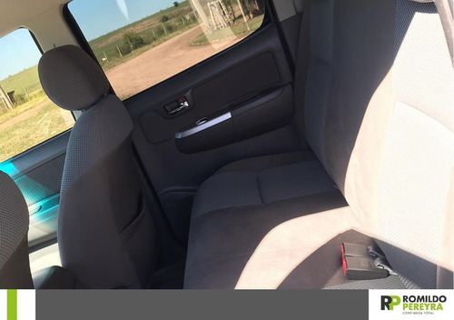 Toyota Hilux 3.0 Cd Srv Cuero Tdi 171cv 4x4 4at 2012