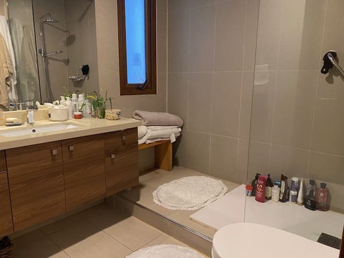 Departamento En Venta De 4 Dorm. Metro Manq. En Las Condes