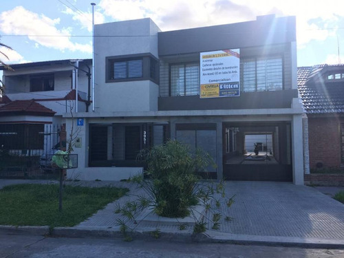 Imagen 1 de 14 de Departamento Tipo Casa En Venta En Remedios De Escalada Este