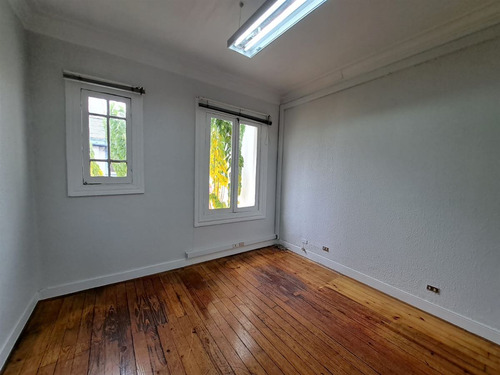 Casa En Arriendo En Metro Bustamante, Providencia