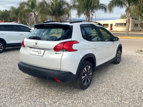 Peugeot 2008 1.6 Feline