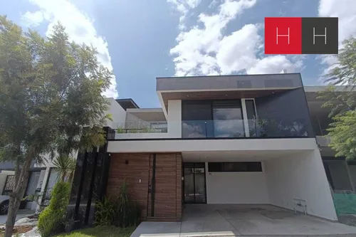 Casa En Venta En Lomas De Angelopolis