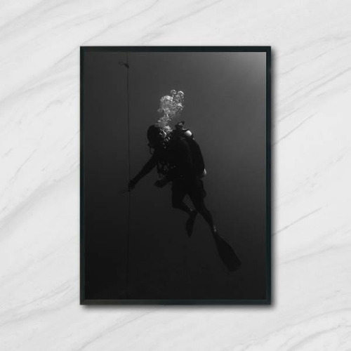 Quadro Fotografia Mergulhador 45x34 Com Vidro Moldura Preta