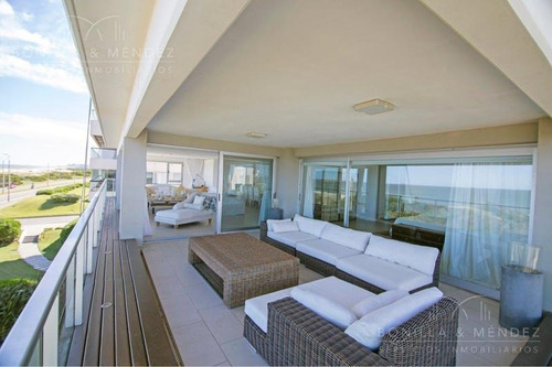Villa Brava Torre 1, 3 Suites, Toilette, Dependencia De Servicio, Parrillero Propio.