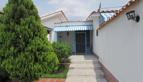 Imagen 2 de 13 de Casa Quinta En Los Rauseos En Venta, El Limon. 22-16380 Morel