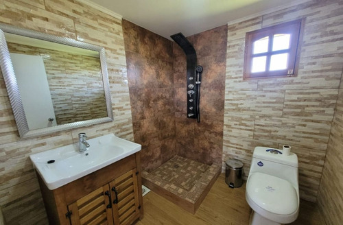 Dos Casas En Terreno De 5000m2 Chicureo